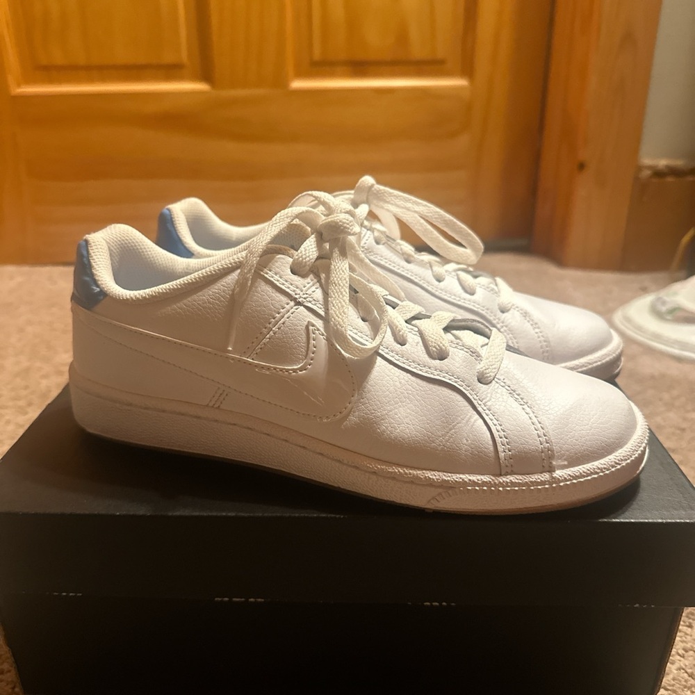 Nike White and Blue Women's Sneakers